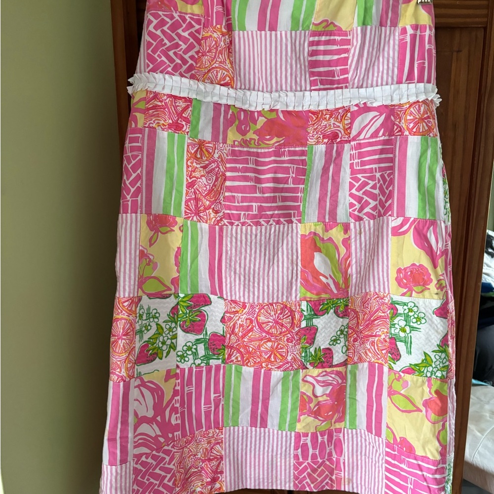 Cute Lilly Pulitzer vintage strapless dress. 27 1/2 long